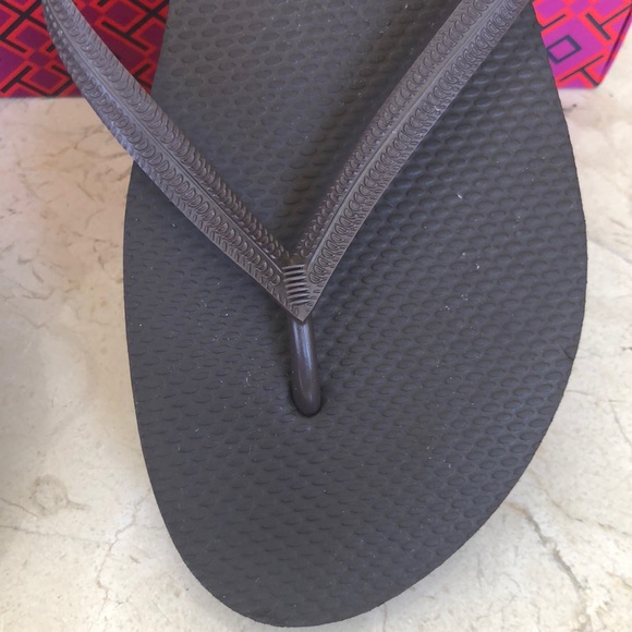 CHOCOLATE BROWN RUBBER FLIP FLOPS NEW - Picture 2 of 3